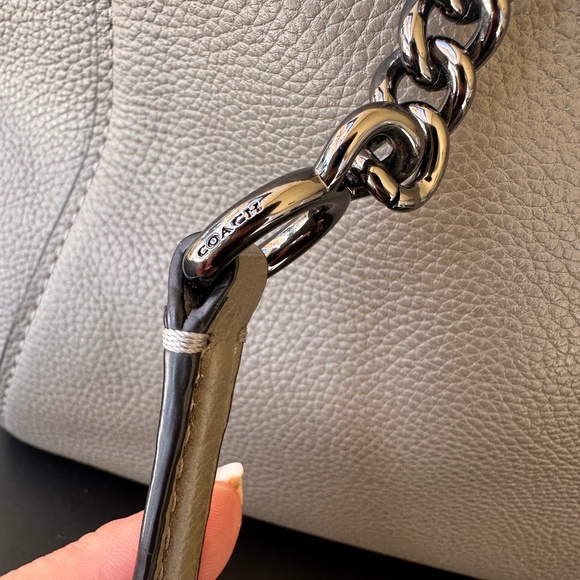 Coach, Turnlock Chain Tote/ Shoulder Bag - Picture 10 of 15